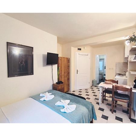 Apartments Senko Trpanj Bagian luar foto