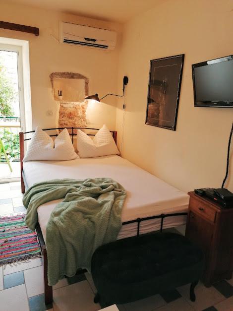 Apartments Senko Trpanj Bagian luar foto