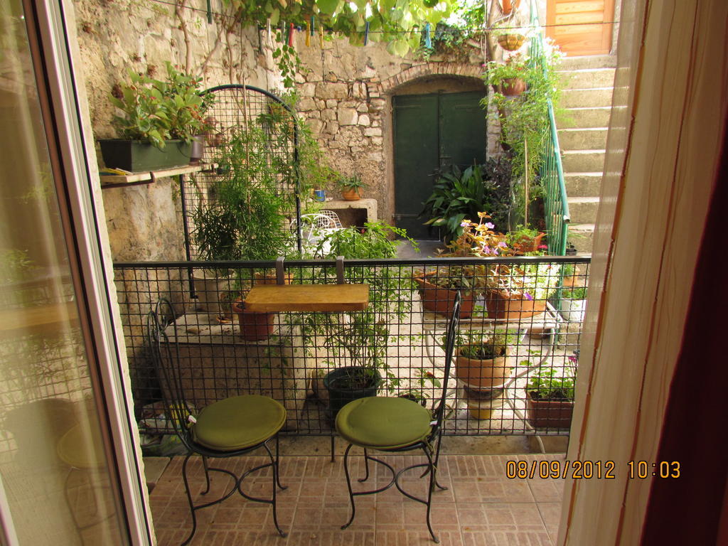 Apartments Senko Trpanj Ruang foto
