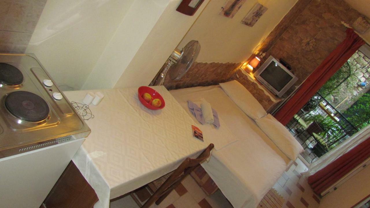 Apartments Senko Trpanj Bagian luar foto